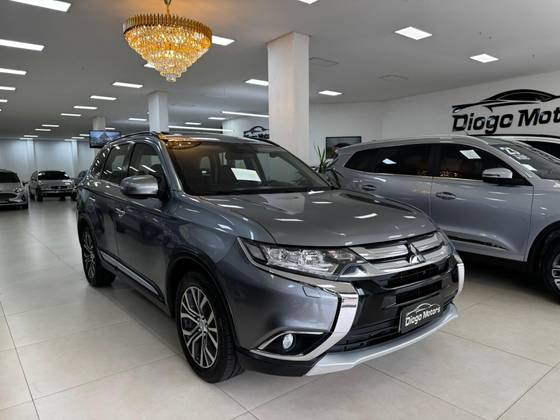 MITSUBISHI OUTLANDER 2.2 4X4 16V DIESEL 4P AUTOMÁTICO